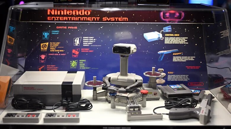 گنج پنهان در انباری خانه/ ۸ محصول قدیمی که شما را میلیاردر می‌کنند!